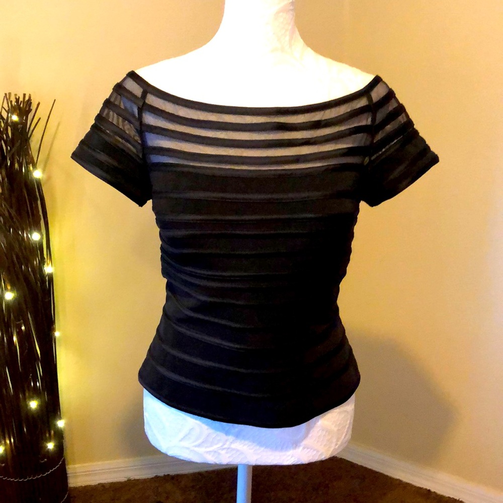 Blk sheer lined top